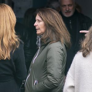 Semi-exclusif - Eléa, la fille unique de Herbert Leonard et Cleo aux obsèques du chanteur Herbert Léonard au crématorium de Saint-Fargeau-Ponthierry, France, le 12 mars 2025. © Bestimage