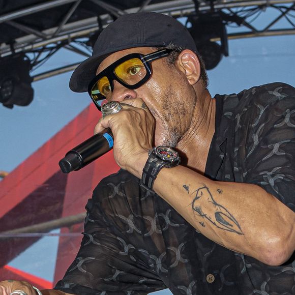 JoeyStarr en concert gratuit a Béthune dans le cadre du Feu d'artifice du 13 juillet 2025. © Stéphane Vansteenkiste/Bestimage