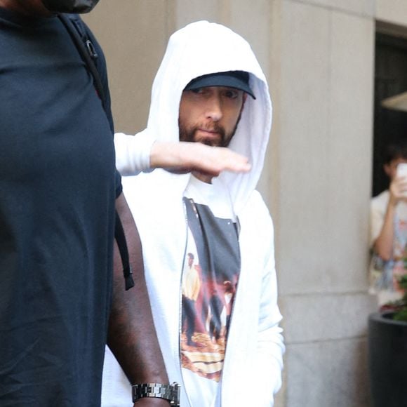 Eminem à la sortie de l'hôtel The Four Seasons à New York City le 24 juin 2022. Photo : Christopher Peterson/Splash News/ABACAPRESS.COM