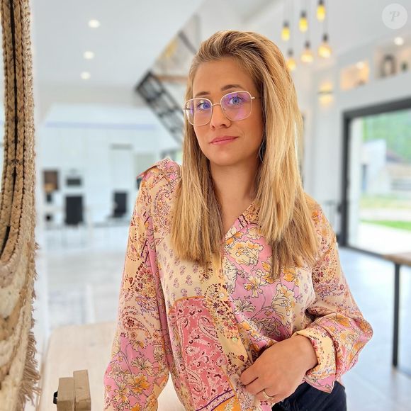La mère de famille, Emilie, pense dépenser trop et s'est alors tournée vers ses abonnés pour obtenir des réponses.

Emilie Fanich, ancienne candidate de "Familles nombreuses, la vie en XXL"