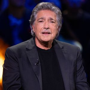 Tous les trois sont issus du monde de la musique !

Exclusif - Frédéric François lors de l'enregistrement de l'émission "La Boîte à secrets", présentée par F.Bollaert et diffusée le 16 janvier 2026 sur France 3, dans les studios du Lendit à Saint-Denis, France, le 16 décembre 2025. © Cyril Moreau/Bestimage