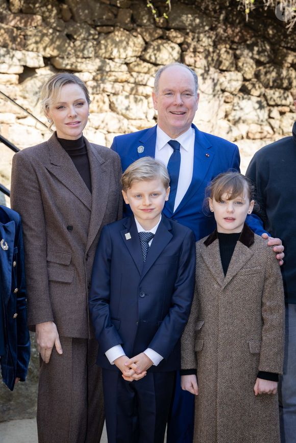 Le prince Albert II de Monaco, La princesse Charlène de Monaco, La princesse Gabriella de Monaco, comtesse de Carladès, Le prince Jacques de Monaco, marquis des Baux lors d'une visite au Fort la Latte, Château de La Roche Goyon à Plévenon le 9 avril 2025. Le donjon fut érigé vers 1350 par Etienne III de Goyon, seigneur de Matignon
© Olivier Huitel / Pool / Bestimage