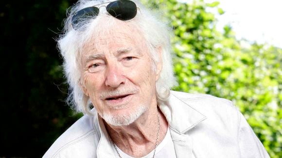 Hugues Aufray : Quelques jours après sa prise de parole, tout rendre dans l’ordre pour le chanteur qui ignorait ce qu’il se passait en coulisses