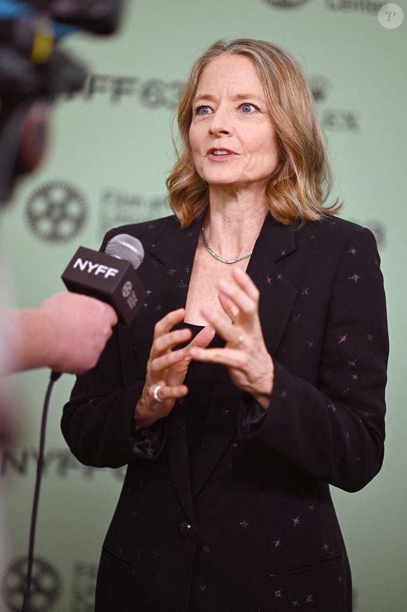 L'actrice Jodie Foster assiste au tapis rouge de 'A Private Life' lors du 63ème Festival du Film de New York, Alice Tully Hall, Lincoln Center, 5 octobre 2025. Photo by Anthony Behar/SPUS/ABACAPRESS.COM