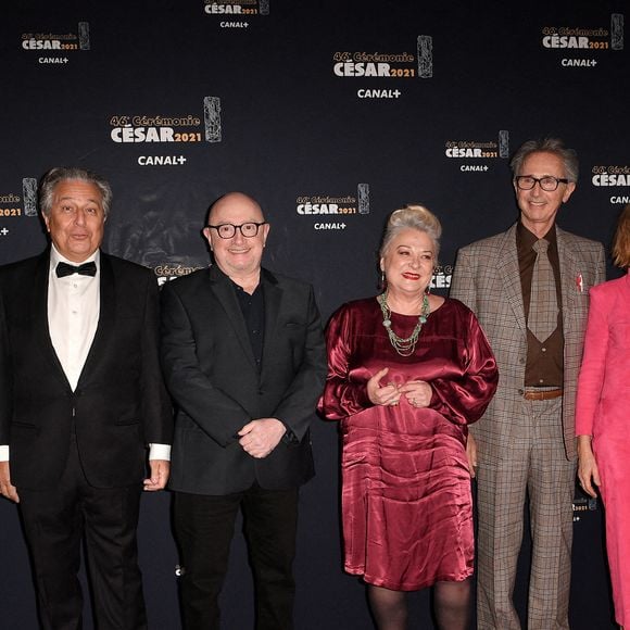 Rétro - Décès de Michel Blanc - Christian Clavier, Michel Blanc, Josiane Balasko, Thierry Lhermitte, Marie-Anne Chazel, Gerard Jugnot et Bruno Moynot lors de la 46ème cérémonie des César à l’Olympia à Paris le 12 mars 2021

©  David Niviere / Pool / Bestimage