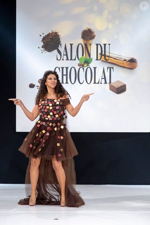 Yasmine Oughlis - Défilé du 26éme Salon du Chocolat en faveur de la l'association Mécénat Chirurgie Cardique au Parc des Expositions de la Porte de Versailles à Paris le 27 octobre 2021. © Perusseau-Veeren/Bestimage