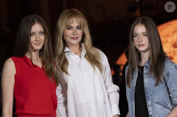 Sunday Rose Kidman Urban, Nicole Kidman, Faith Margaret Kidman-Urban – Photo Call  du Défilé de mode Chanel Collection Printemps-Été 2026 dans le cadre de la Fashion Week de Paris, France, le 6 octobre 2025. © Olivier Borde / Bestimage