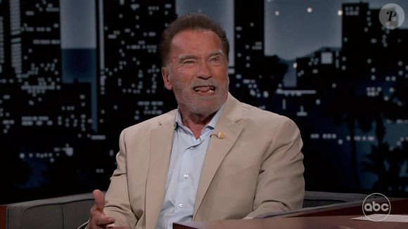 Il rappelle que la régularité est difficile car créer une véritable habitude prend en moyenne 66 jours.

Los Angeles, CA - Arnold Schwarzenegger s'est moqué du poids de Donald Trump après que l'ancien président ait déclaré qu'il pesait 215 livres sur sa feuille de réservation.