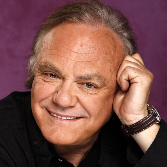 EXCLUSIF - Laurent Cabrol pose à Paris, France, en avril 2008. Photo by Vim/ABACAPRESS.COM