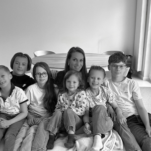 Pour le plus grand bonheur de Camille Santoro.

Camille Santoro de "Familles nombreuses" avec ses enfants, le 25 mai 2025
Instagram @madame.santoro