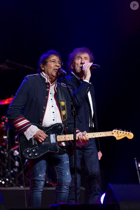 Laurent Voulzy, Alain Souchon au concert du gala des 20 ans de la fondation Recherche Alzheimer "2 générations chantent pour la 3ème" à l'Olympia à Paris le 18 mars 2024.

© Cyril Moreau / Bestimage