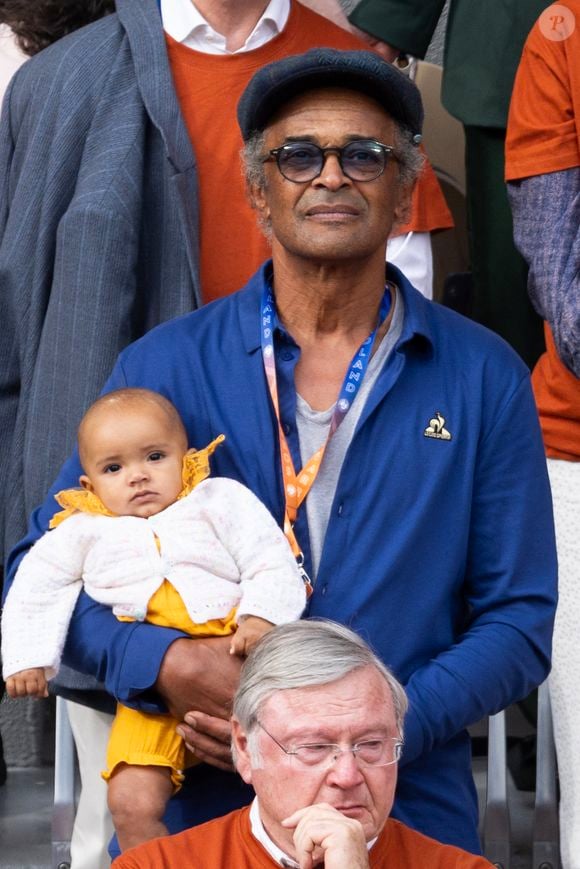 Yannick Noah et sa fille Keelaani lors de l'hommage à R.Nadal lors des internationaux de France de tennis à Roland Garros le 25 mai 2025. © Jacovides / Moreau / Bestimage