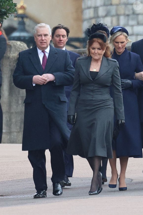 Sarah Ferguson a laissé sous-entendre qu'elle avait été menacée par Jeffrey Epstein. 

Le prince Andrew, Sarah Ferguson, Zara Tindall arrivent au service d'action de grâce pour la vie du roi Constantin de Grèce, à la chapelle St George, au château de Windsor, Berkshire, Royaume-Uni, le 27 février 2024. © Raul Terrel/Europa Press/ABACAPRESS.COM