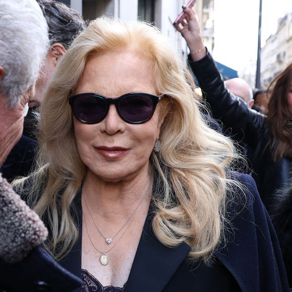 Sylvie Vartan - Les célébrités arrivent au défilé Stéphane Rolland à la Salle Pleyel, "Collection Haute Couture Printemps/Eté 2025" lors de la Fashion Week de Paris (PFW), le 28 janvier 2025. 
© Denis Guignebourg / Bestimage