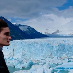 Parti en vacances avec son grand père Jean Paul, Aurélien Enthoven a partagé plusieurs clichés de son séjour en Patagonie

Aurélien Enthoven en Patagonie