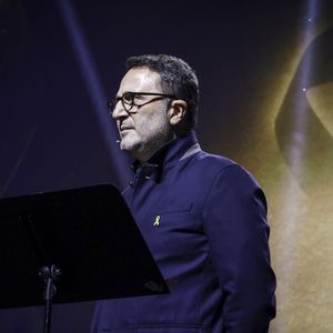 Arthur, à la soirée hommage "7 octobre - 2 ans après" en mémoire des victimes du 7 octobre et en soutien aux otages du Hamas à la salle Pleyel à Paris le 5 octobre 2025.

© Jack Tribeca / Bestimage