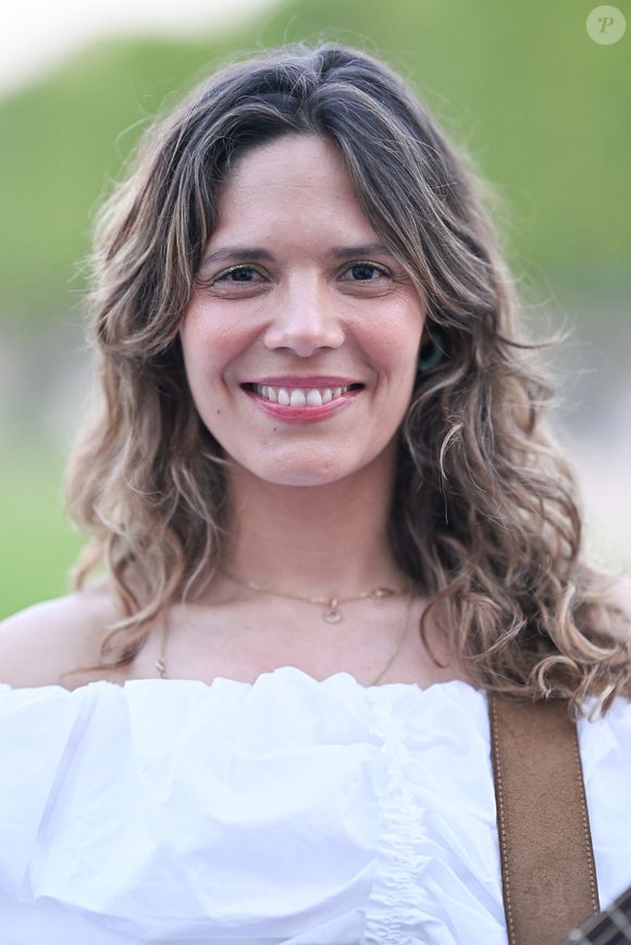 Vendredi 22 août 2025, la fille de Julien Clerc a publié une série de photos de vacances sur Instagram, dans laquelle apparait son fils Léon (5 ans)

Exclusif - Vanille Clerc lors du Showcase de Vanille et Keziah Jones lors du Longines Paris Eiffel Jumping le 20 juin 2025
© Perusseau / Veeren / Bestimage