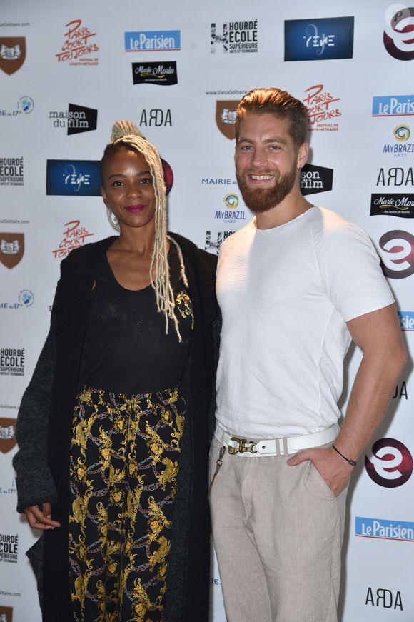 Yann-Alrick Mortreuil et sa compagne lors du photocall de la 2ème édition du festival "Paris Court Toujours" au Théâtre de l'Européen à Paris le 20 septembre 2019.

© Giancarlo Gorassini / Bestimage
