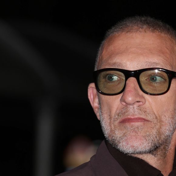 Vincent Cassel - Montée des marches du film « Parthenope » lors du 77ème Festival International du Film de Cannes, au Palais des Festivals à Cannes. Le 21 mai 2024. Agence / Bestimage