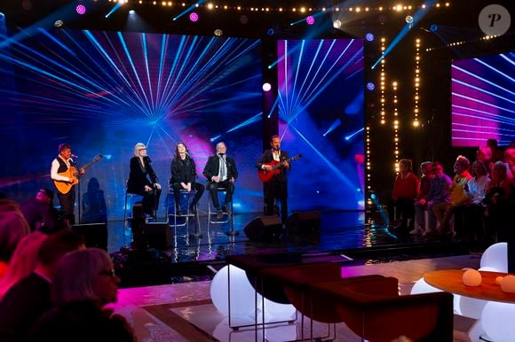 Exclusif - Chantal Ladesou, Michel Ansault et Clemence Ansault lors de l'enregistrement de l'émission "Famille je vous aime" présentée par M.Drucker et qui sera diffusée le 29 décembre sur France 3, au studio Rive gauche, à Paris, France, le 2 décembre 2025. © Gaffiot-Perusseau/Bestimage