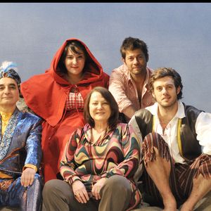 Jacky Nercessian, Marilou Berry, Josiane Balasko, Lannick Gautry - Pièce "Tout le monde aime Juliette" au Splendid (archive)
©COADIC GUIREC / BESTIMAGEm