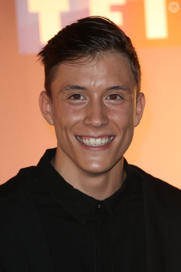 Loïc Nottet - Photocall Danse avec les stars 6 devant TF1 à Boulogne-Billancourt, le 7 octobre 2016.  Photo par CYRIL MOREAU / BESTIMAGE