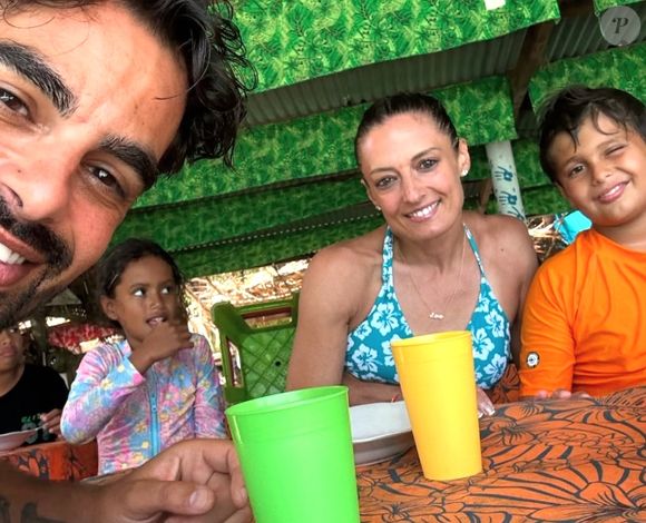 Et on peut dire qu'ils ont aussi pris quelques couleurs... Naturellement, Christophe Licata et les siens ont eu l'immense privilège de pouvoir faire d'innombrables activités en tous genres.

Christophe Licata immortalise ses vacances à Bora-Bora (Capture d'écran Instagram- Juillet 2025).