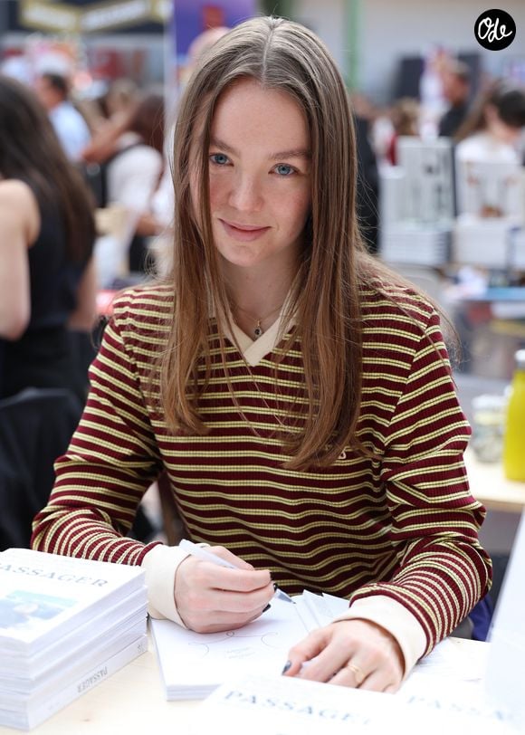 La princesse Alexandra de Hanovre assiste au 5ème festival du Livre de Paris au Grand Palais à Paris, France, le 18 avril 2026. Les 17, 18 et 19 avril 2026, le Festival du livre de Paris célébrera les livres et la lecture, sous toutes ses formes, pour tous les publics. © Denis Guignebourg/Bestimage