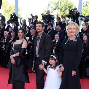 Géraldine Nakache (Montre Audemars Piguet), guest, Niels Schneider, Clémentine Célarié - Montée des marches du film " Karma " lors du 79ème Festival International du Film de Cannes, le 15 mai 2026. © Jacovides-Moreau / Bestimage
