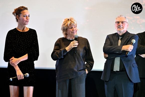 Bérénice Bejo, Danièle Thompson, la présidente d'honneur du Festival, et Daniel Auteuil, le président du jury, et Nathalie Levy, la maîtresse de cérémonie, lors de la soirée de clôture de la 8eme édition du Festival Cinéroman, au Pathé Gare du Sud, à Nice, le 3 octobre 2026  © Bruno Bebert - Dominique Jacovides /Bestimage