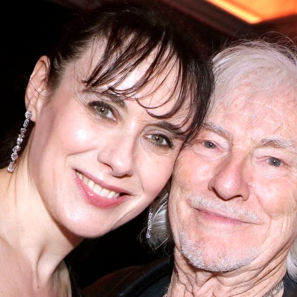 Interviewé par les journalistes de 'Paris Match', Hugues Aufray avait confié avoir vendu sa sublime maison de Marnes-la-Coquette — où il fut notamment le voisin de Johnny Hallyday 

Hugues Aufray et sa femme Murielle posant lors d'une séance de portrait à Paris, France, Photo by VIM/ABACAPRESS.COM