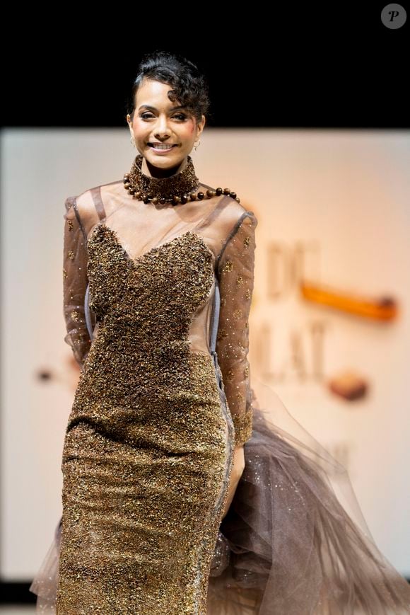 Vaimalama Chaves - Défilé d'ouverture du salon du chocolat 2024 à Paris porte de Versailles en faveur de l'association Mécénat Chirurgie Cardiaque le 29 octobre 2024. © Perusseau-Veeren/Bestimage