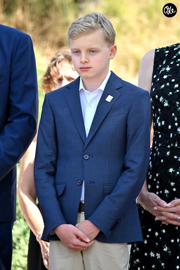 Le prince Albert II de Monaco, la princesse Charlène de Monaco, le prince Jacques de Monaco, marquis des Baux et la princesse Gabriella de Monaco lors de leur visite officielle aux Baux-de-Provence, France, le 5 septembre 2026. © Bruno Bebert/Bestimage