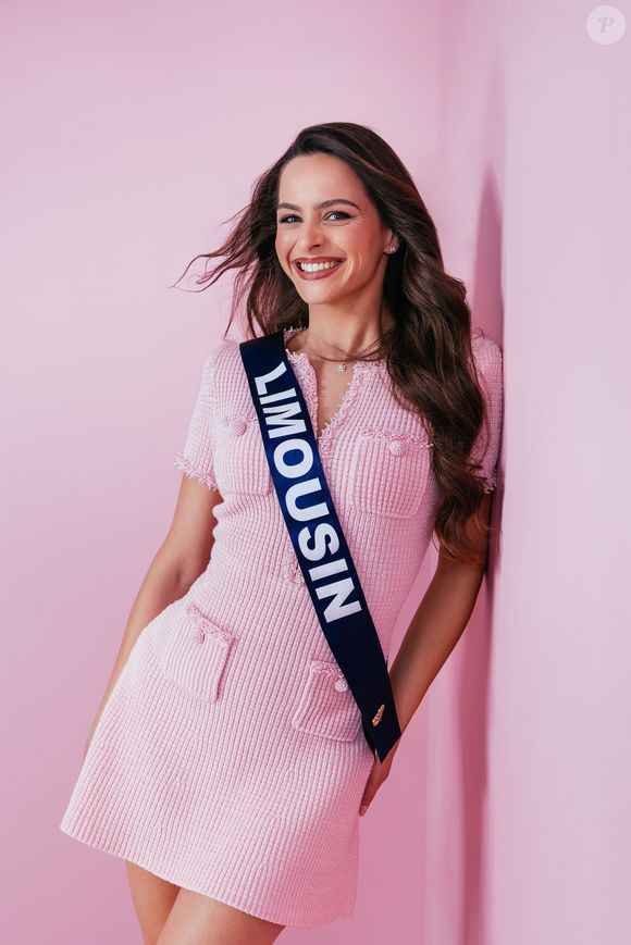 Miss Limousin, Aloïce Sejotte - Portrait officiel des 30 candidates au concours Miss France 2026. © SIPA / Benjamin Decoin via Bestimage