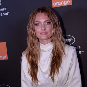 Caroline Receveur au photocall de la soirée "Orange" sur la plage de l'hôtel Majectic lors du 72ème Festival International du Film de Cannes, le 18 mai 2019.
© Rachid Bellak/Bestimage