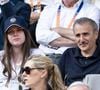 Qui a trente-quatre ans de moins que le célèbre humoriste

Elie Semoun et sa compagne Aude (enceinte) en tribunes lors de la finale messieurs des Internationaux de France de Tennis de Roland Garros 2025 (jour 15), à Paris, France, le 8 juin 2025. © Cyril Moreau/Bestimage