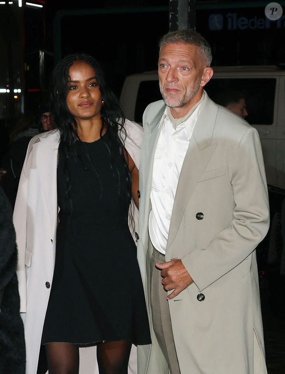 Vincent Cassel et Narah Baptista à la sortie d'un dîner à l'hôtel "Costes" lors de la Fashion Week de Paris, le 18 janvier 2024.
Photo : Denis Guignebourg / Bestimage