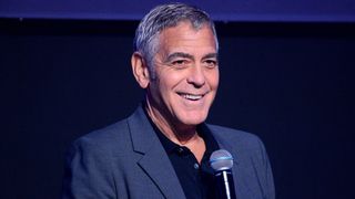George Clooney propriétaire dans le sud de la France : avec sa famille, il adore voyager avec la SNCF, elle lui répond
