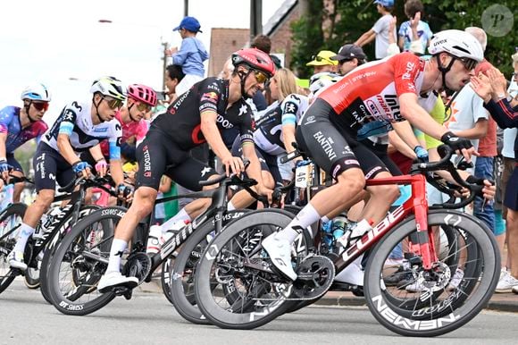 LILLE METROPOLE, FRANCE - 05 JUILLET : Alaphilippe Julian (FRA) de l'équipe Tudor Pro Cycling Team en action lors de la 1ère étape de la 112ème édition du Tour de France, une étape de course cycliste sur route UCI World Tour 2.UWT pour Hommes Elite de 185 km avec départ à Lille Métropole et arrivée à Lille Métropole, le 5 juillet 2025 à Lille Métropole, France. Photo News/Psnewz/Bestimage