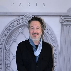 Guillaume Gallienne a assisté à la réouverture du rooftop de l'hôtel Peninsula à Paris.

Guillaume Gallienne - Réouverture du rooftop « L'heure dorée » de l'hôtel Peninsula à Paris. © Rachid Bellak/Bestimage