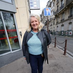 Charlotte de Turckheim à la sortie des studios RTL à Neuilly-sur-Seine, France, le 12 janvier 2023. © Jonathan Rebboah/Panoramic/Bestimage