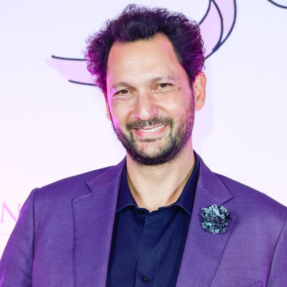 Passionné par les univers de Terry Gilliam ou Woody Allen, il nourrit cette envie depuis l’enfance.

Eric Antoine assiste au cocktail caritatif Peninsula in Pink lors du lancement du programme au Peninsula Paris le 8 octobre 2025. L'événement a été organisé pour soutenir l'association Les Bonnes Fees, qui fête ses 10 ans dans le cadre de la campagne mondiale Octobre Rose. Photo par David Boyer/ABACAPRESS.COM