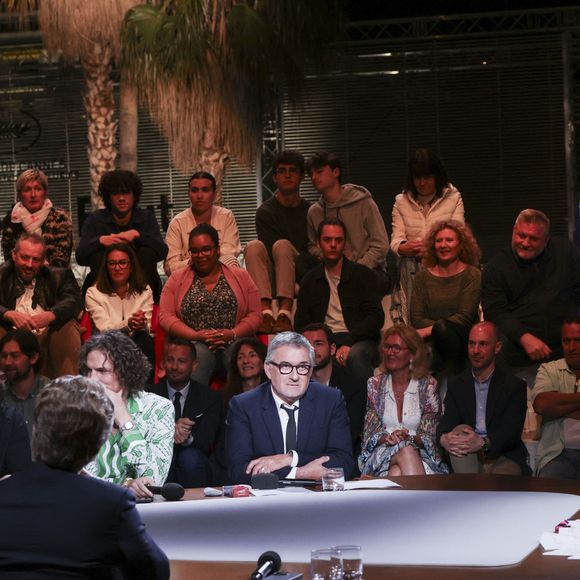 Exclusif - Jean Imbert, Lea Salamé, Paul de Saint Sernin, Malou Khebizi, Agathe Riedinger, Christophe Dechavanne, Pierre Lescure, Charlotte Dhenaux, Pierre-Antoine Capton, Philippe Caverivière sur le plateau de Quelle Epoque  pendant le Festival de Cannes - Cannes 18/05/2024 - © Jack Tribeca / Bestimage