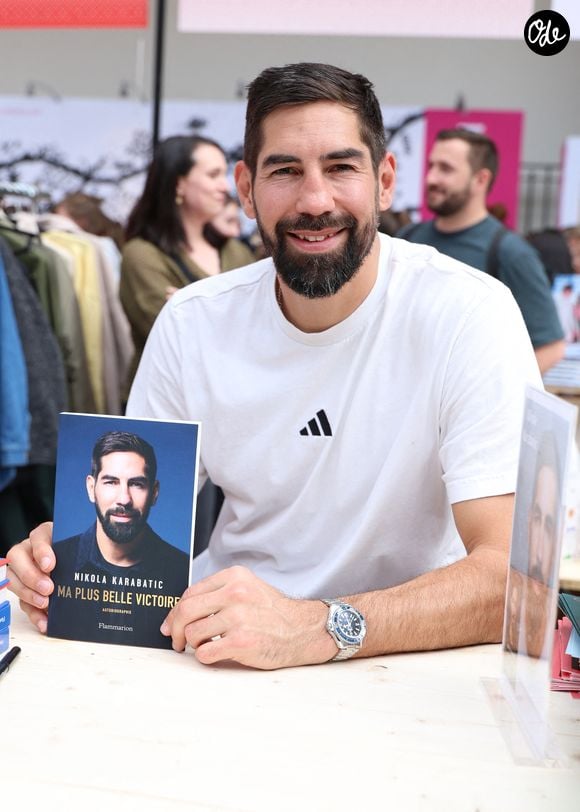 Nikola Karabatic lors du 5ème festival du Livre de Paris au Grand Palais à Paris, France, le 17 avril 2026. © Denis Guignebourg/BestImage