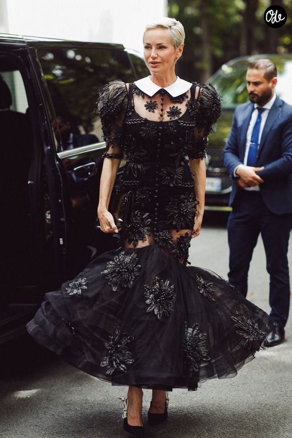 Adriana Karembeu Sklenaríkova à son arrivée au défilé de haute couture Yanina Automne-Hiver 2026-2027, qui s'est tenu au Pavillon Gabriel, à Paris, en France, le 7 juillet 2026. Photo de Marie-Paola Bertrand-Hillion/ABACAPRESS.COM