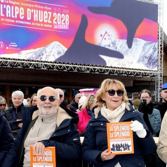 Jean-Pierre Lavoignat, Gérard Jugnot, Marie-Anne Chazel et Thierry Lhermitte - Séance de dédicaces du livre "Le Splendid par le Splendid" à l'occasion du 29ème Festival International du Film de Comédie de l'Alpe d'Huez le 23 Janvier 2026. © Dominique Jacovides/Bestimage
