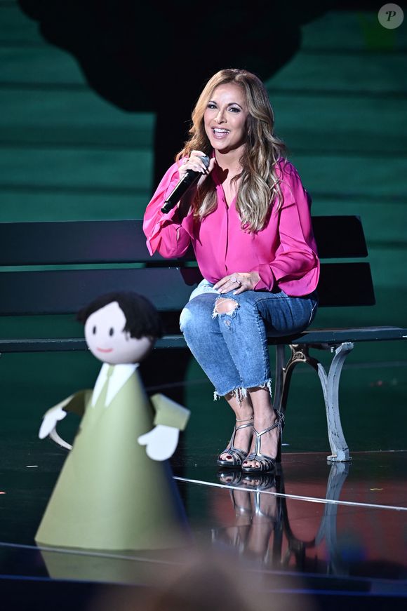Exclusif - Helene Segara - Surprises - Enregistrement de l'émission "La chanson secrète", présentée par N.Aliagas et diffusée le 29 décembre sur TF1
© Guillaume Gaffiot-Cyril Moreau / Bestimage