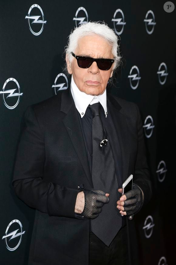 Karl Lagerfeld au vernissage "Corsa Karl et Choupette" à Berlin en Allemagne, le 3 février 2015.

Photo : API / Bestimage