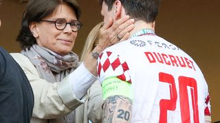 Princesse mais maman avant tout ! Stéphanie de Monaco soutient son grand garçon Louis pour un évènement avec d'autres personnalités