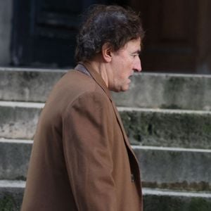 Ce mercredi 29 janvier, les deux acteurs se sont retrouvés pour les obsèques de Bertrand Blier, au sein de l'église Saint-Roch, à Paris. 

Albert Dupontel - Obsèques du réalisateur Bertrand Blier en l'église Saint-Roch à Paris le 29 janvier 2025. © Dominique Jacovides/Bestimage